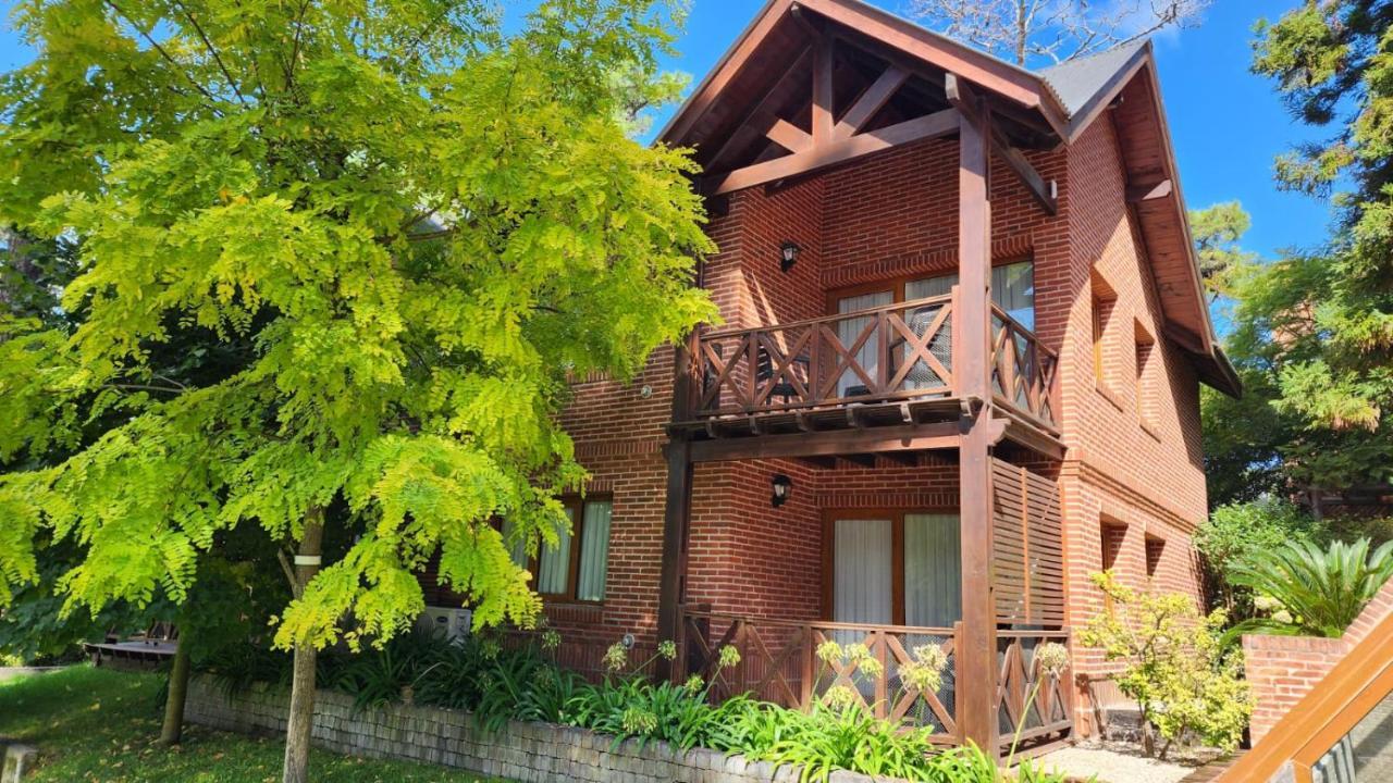 Villa Refugio Del Bosque à Carilo Extérieur photo