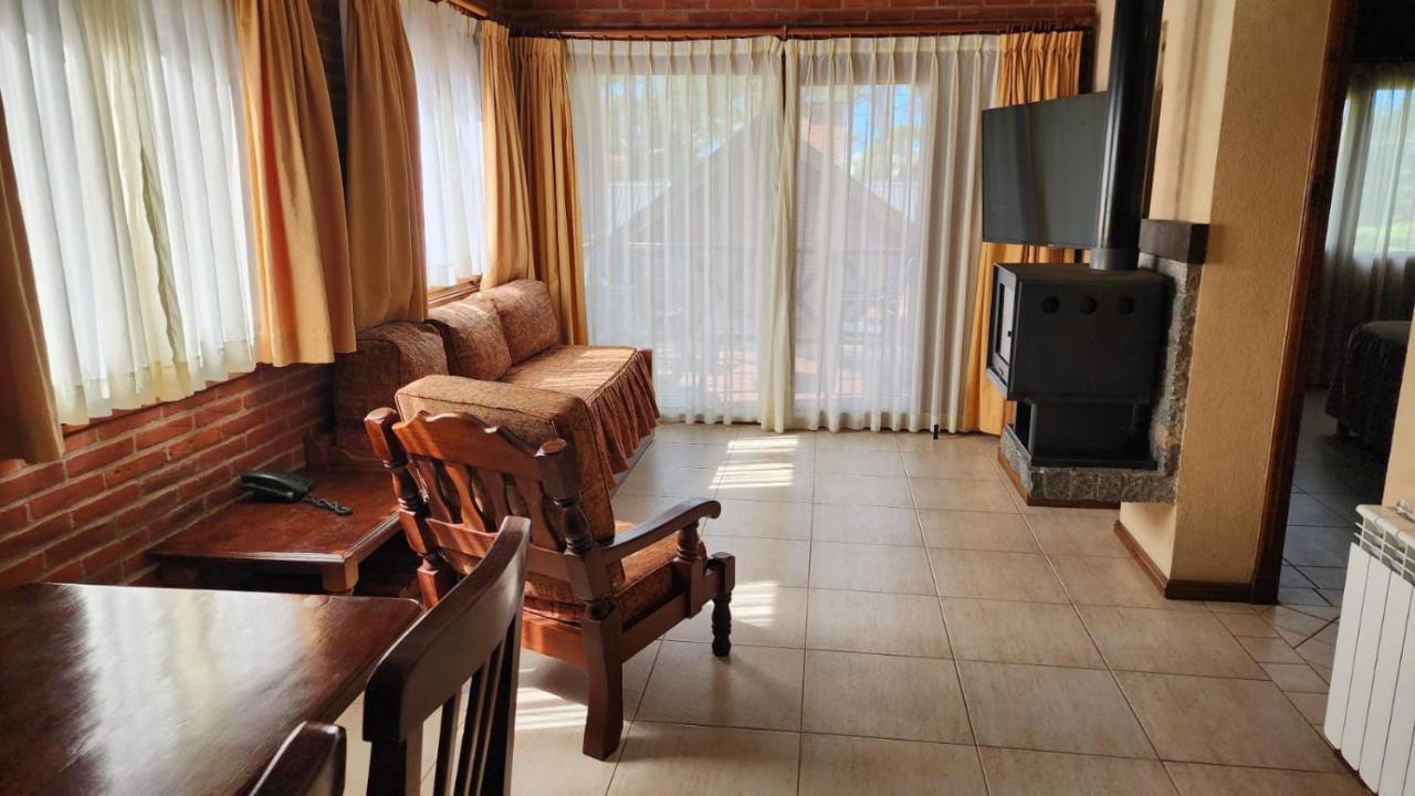 Villa Refugio Del Bosque à Carilo Extérieur photo