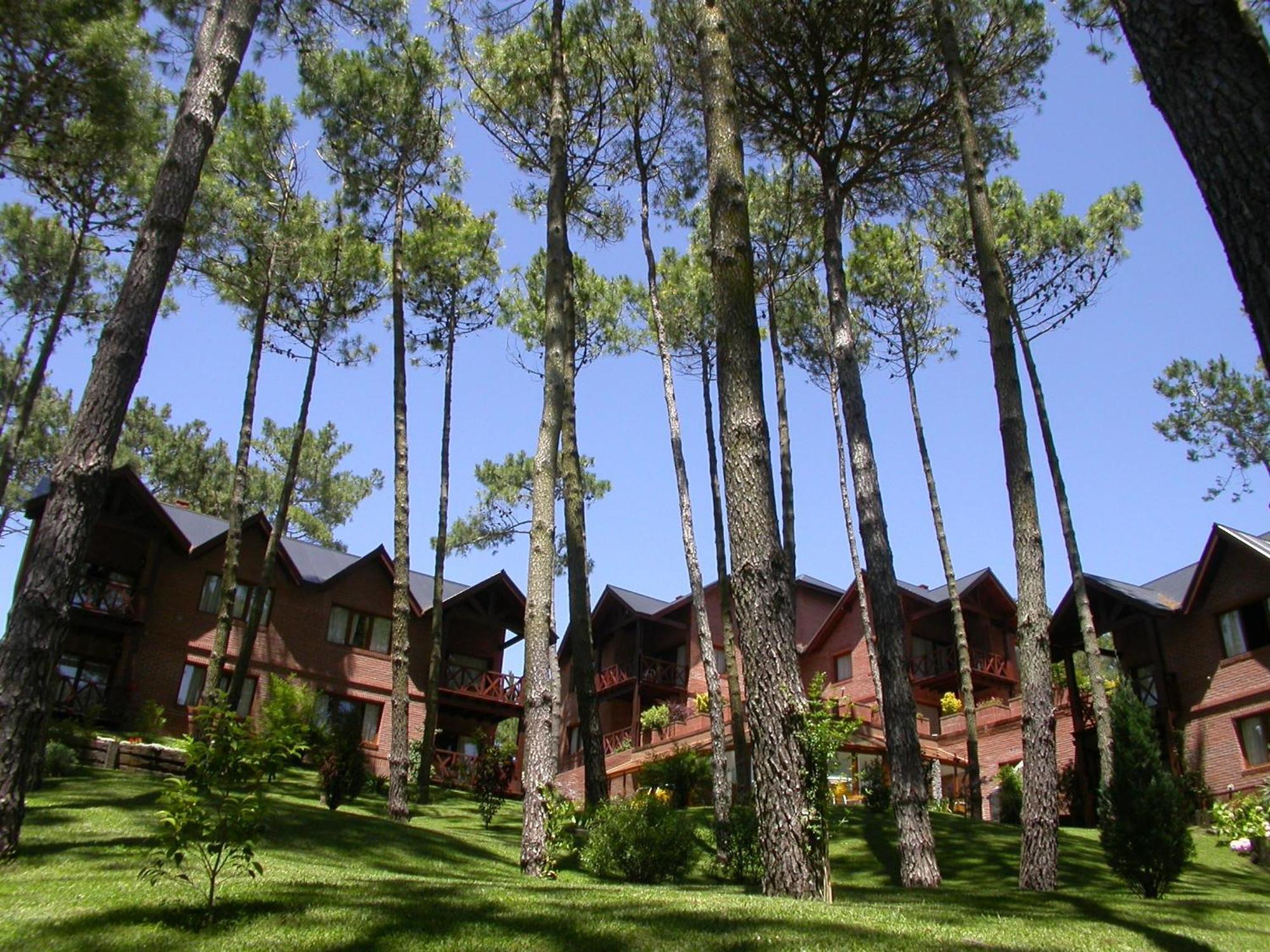 Villa Refugio Del Bosque à Carilo Extérieur photo